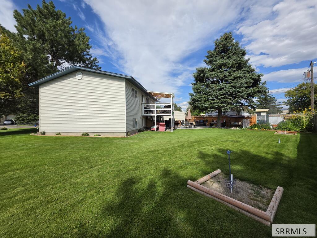 527 Boyd Property Photo 4