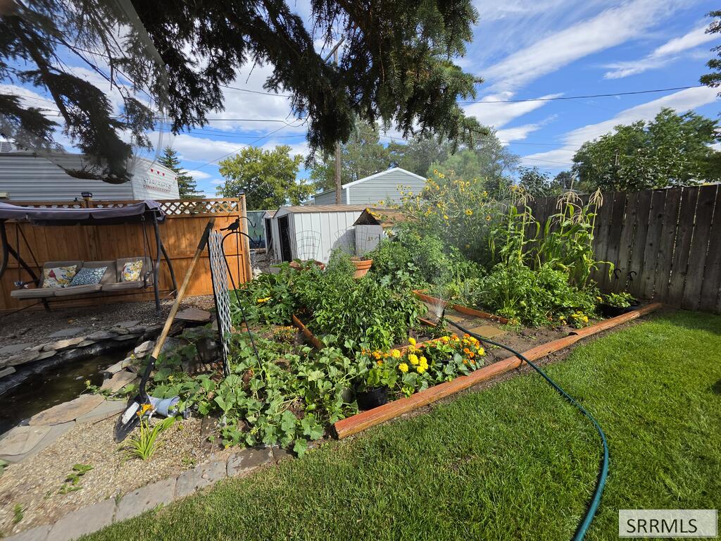 527 Boyd Property Photo 14