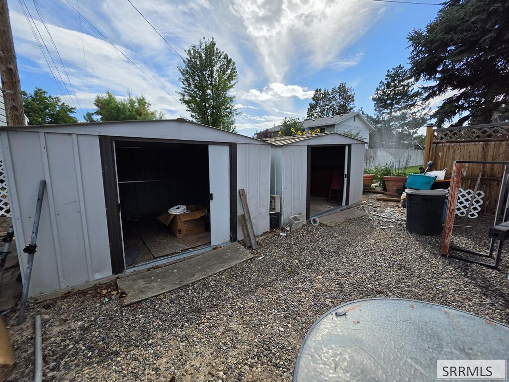 527 Boyd Property Photo 16