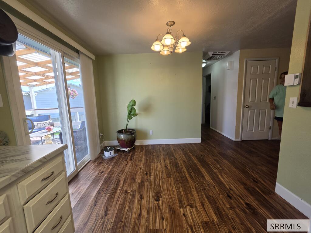 527 Boyd Property Photo 23