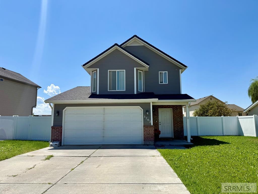 3702 E Pearce Drive