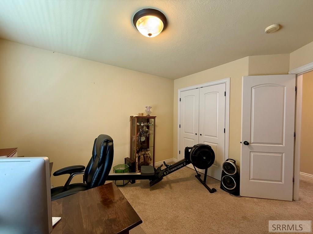 3702 E Pearce Drive Property Photo 7