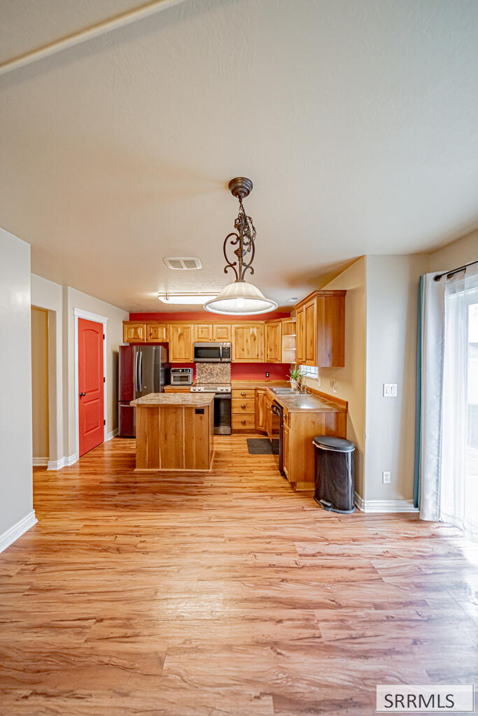 3702 E Pearce Drive Property Photo 11