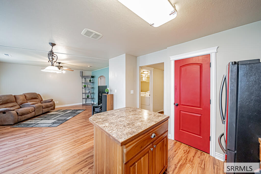 3702 E Pearce Drive Property Photo 16