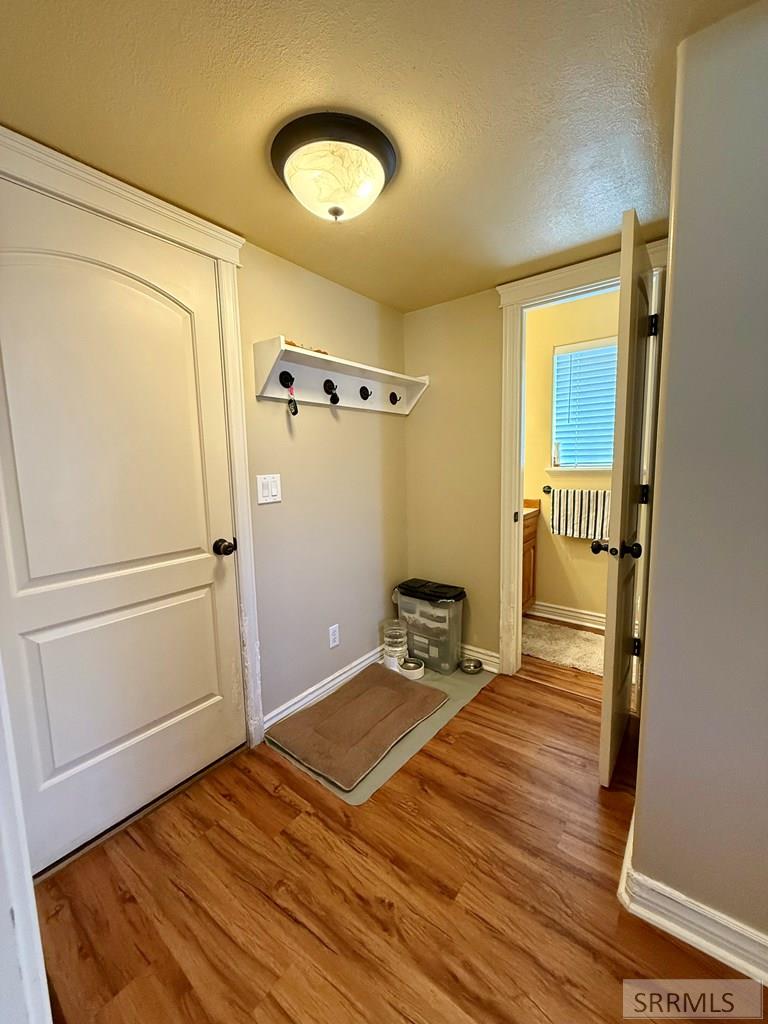 3702 E Pearce Drive Property Photo 18