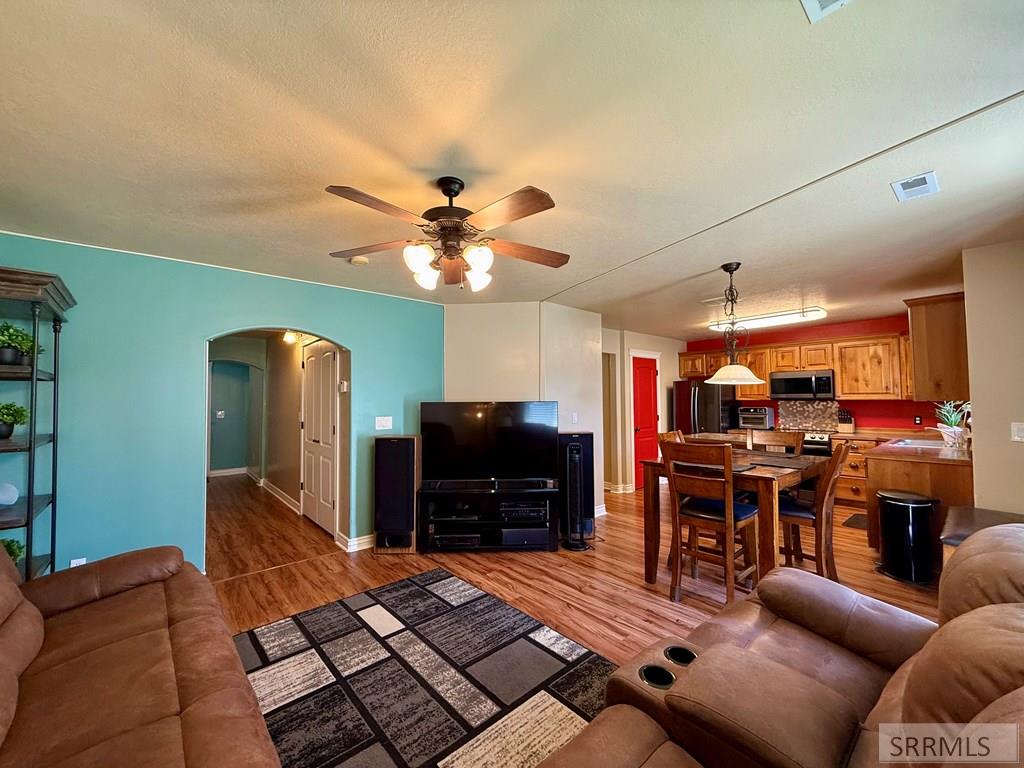 3702 E Pearce Drive Property Photo 33