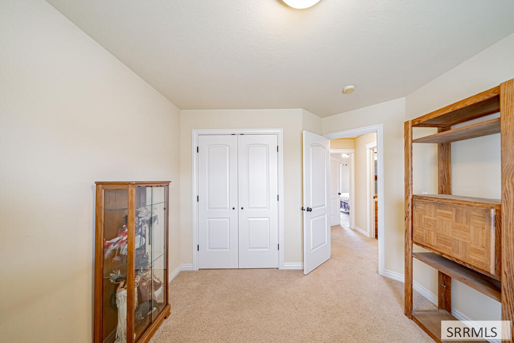 3702 E Pearce Drive Property Photo 33