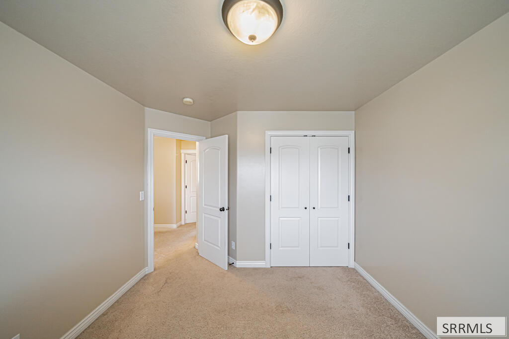 3702 E Pearce Drive Property Photo 35