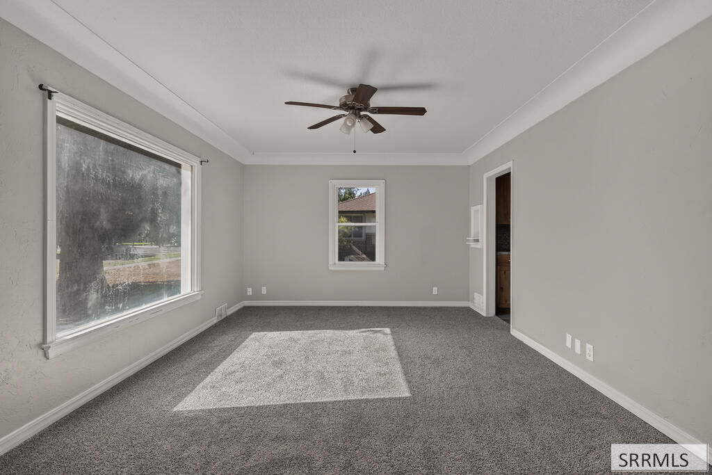957 S Shilling Avenue Property Photo 7