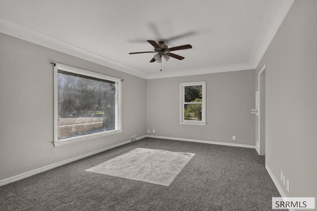 957 S Shilling Avenue Property Photo 8