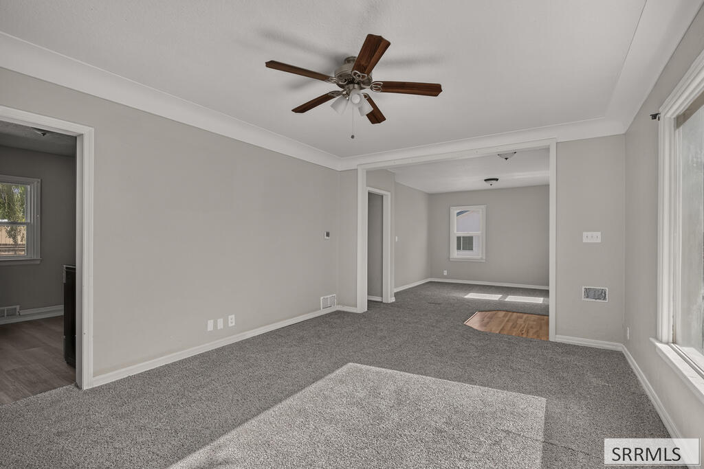 957 S Shilling Avenue Property Photo 10