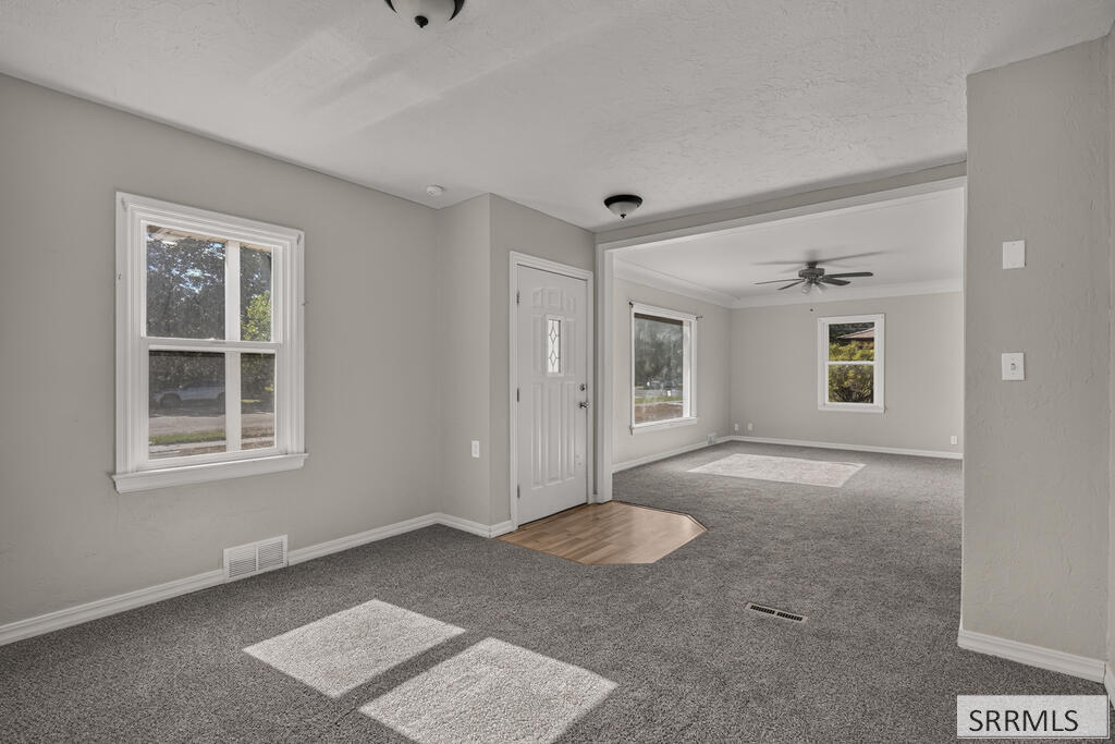 957 S Shilling Avenue Property Photo 11