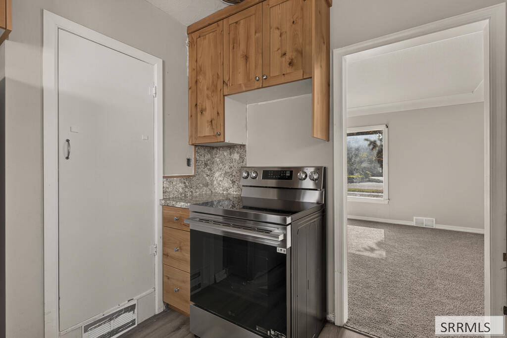 957 S Shilling Avenue Property Photo 15