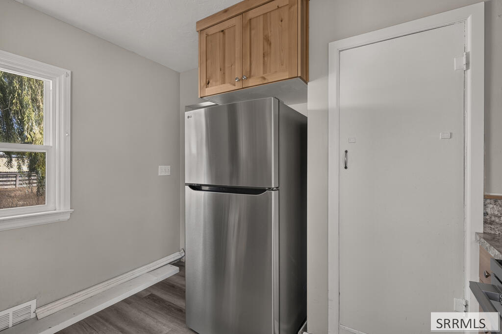 957 S Shilling Avenue Property Photo 16