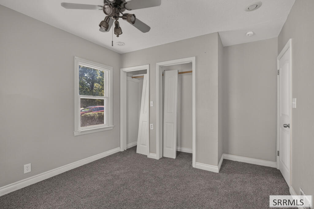 957 S Shilling Avenue Property Photo 18