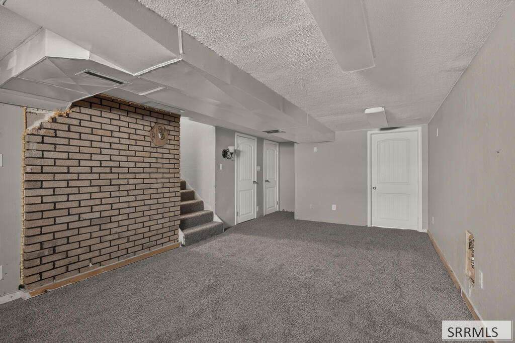 957 S Shilling Avenue Property Photo 22