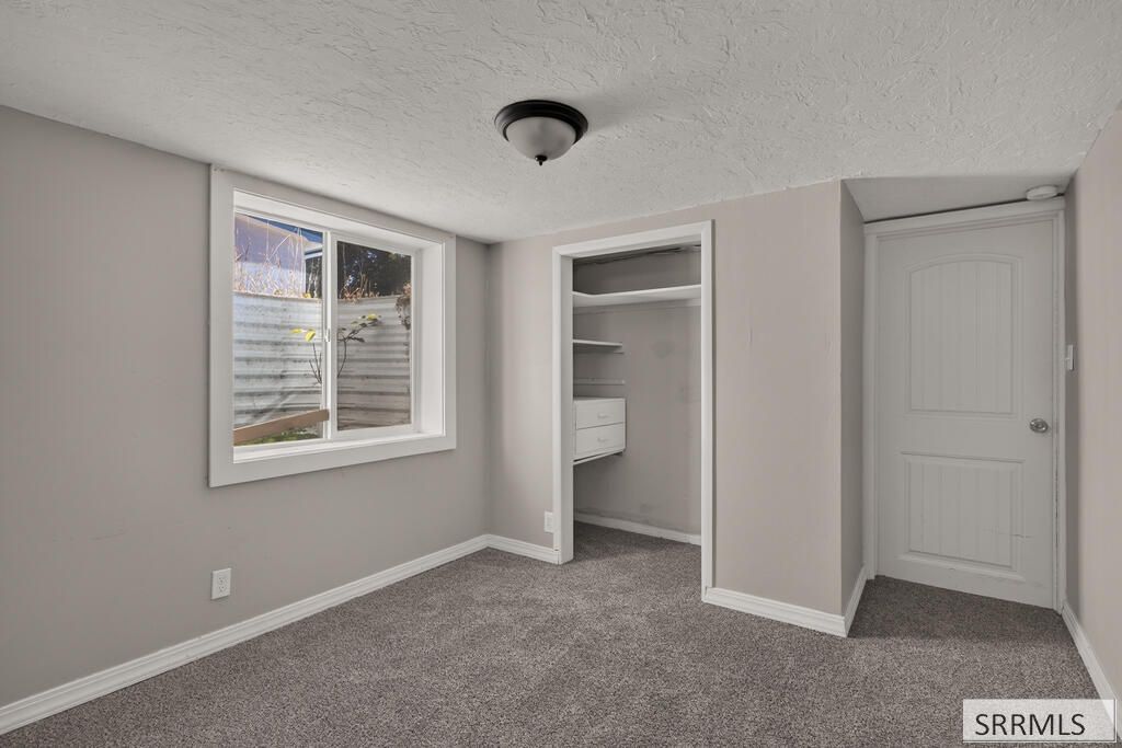 957 S Shilling Avenue Property Photo 25