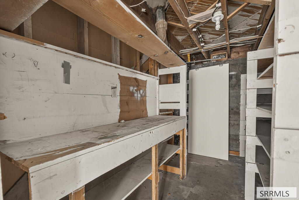957 S Shilling Avenue Property Photo 30