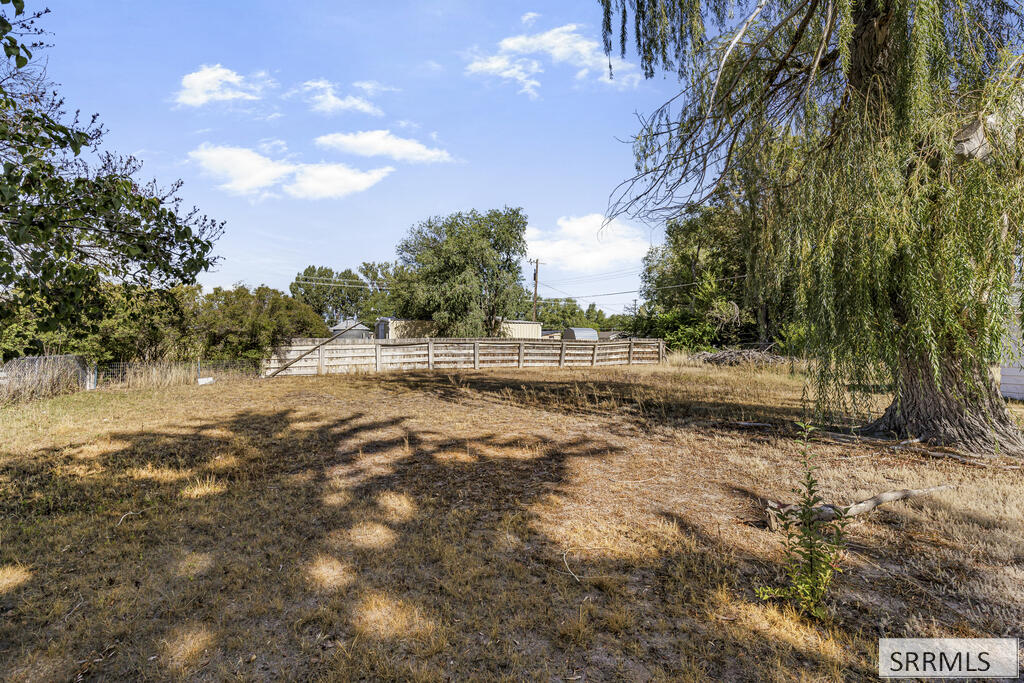 957 S Shilling Avenue Property Photo 39
