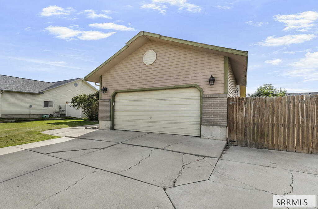 5471 Jerry Lane Property Photo 3