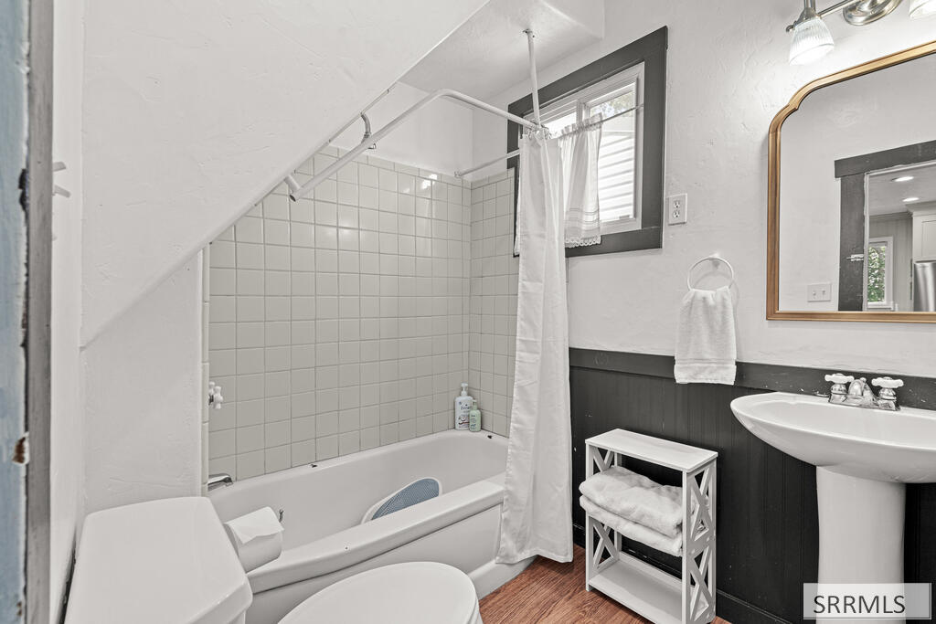 532 W 4 N Property Photo 20