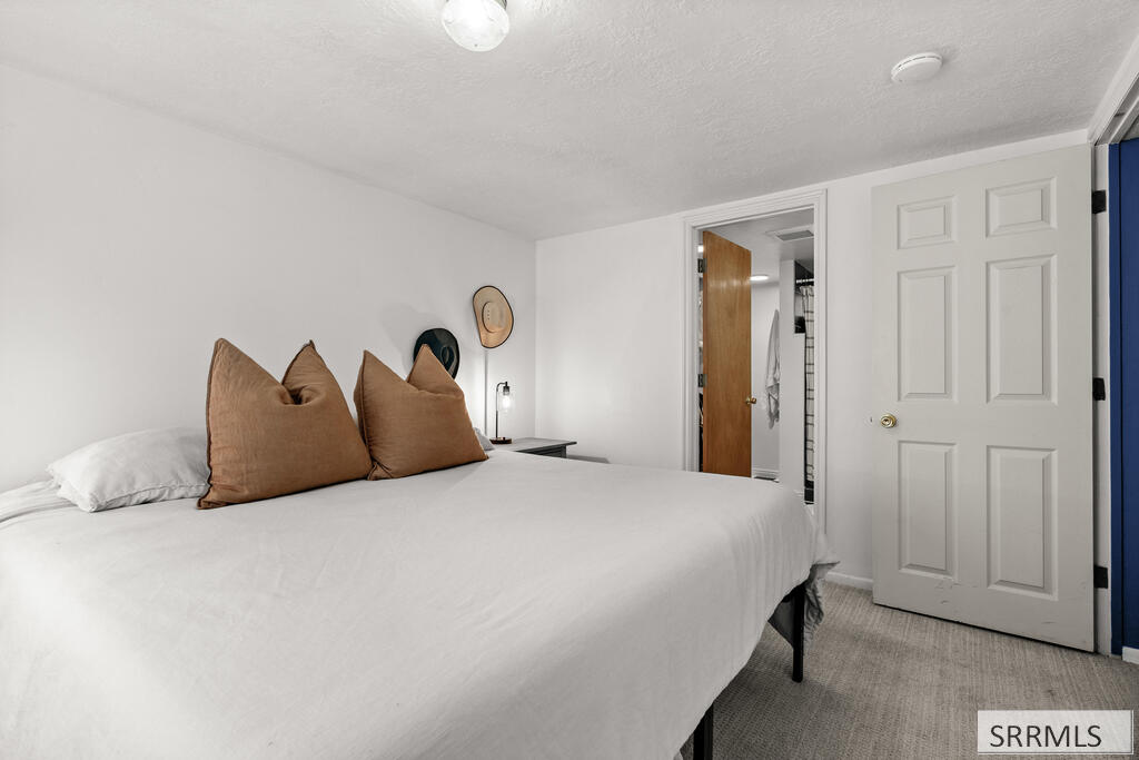 532 W 4 N Property Photo 33