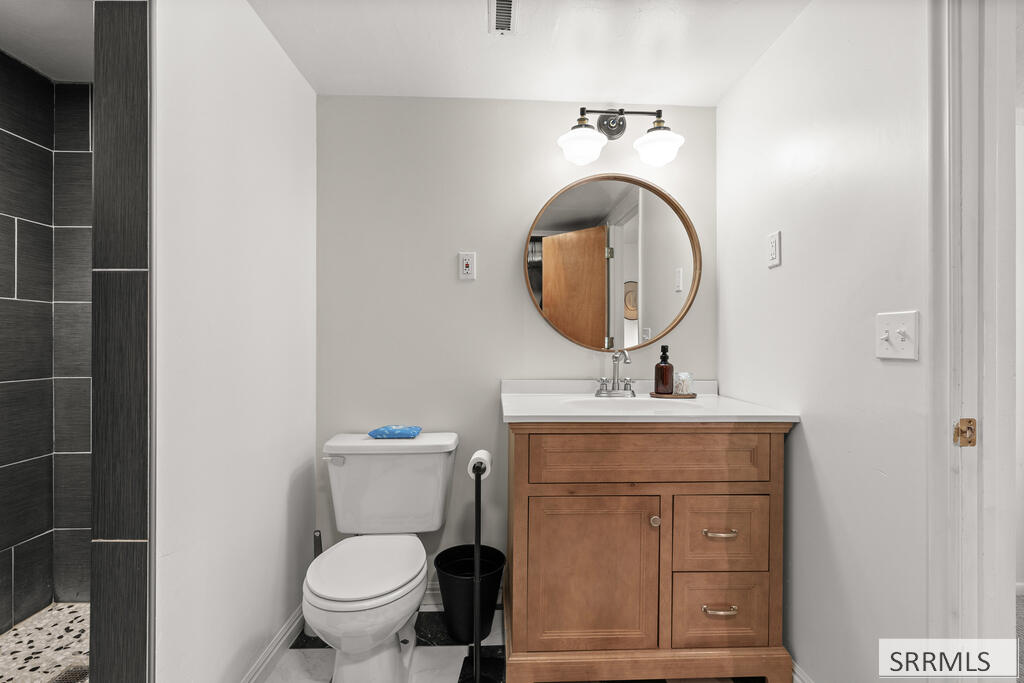 532 W 4 N Property Photo 37