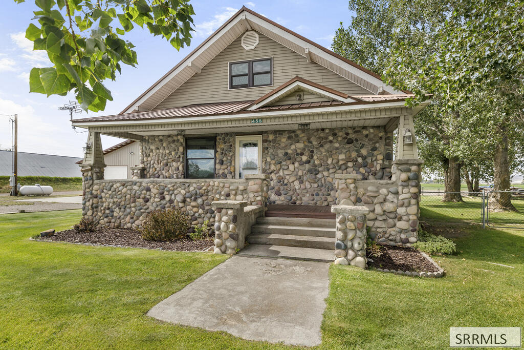 455 N 1800 E Property Photo 2