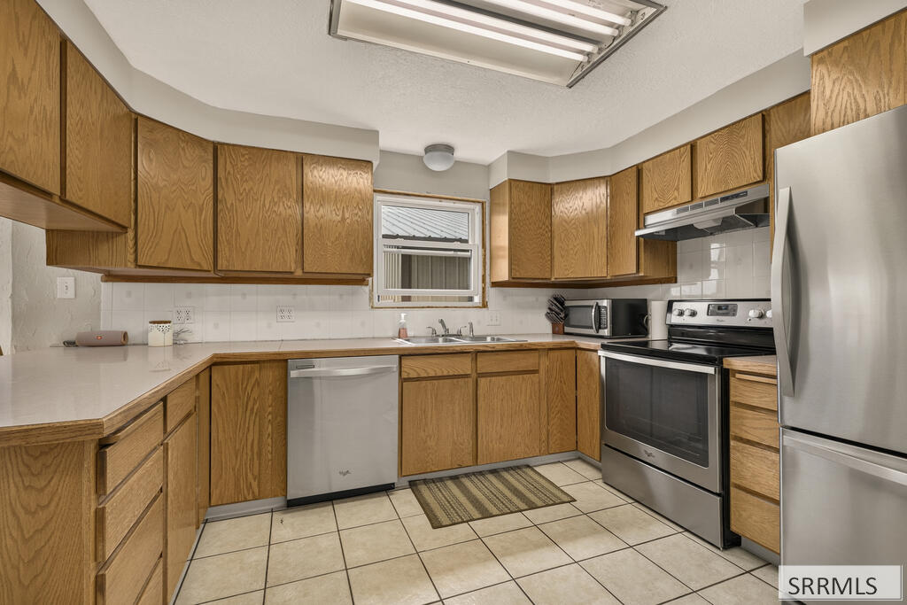 455 N 1800 E Property Photo 10