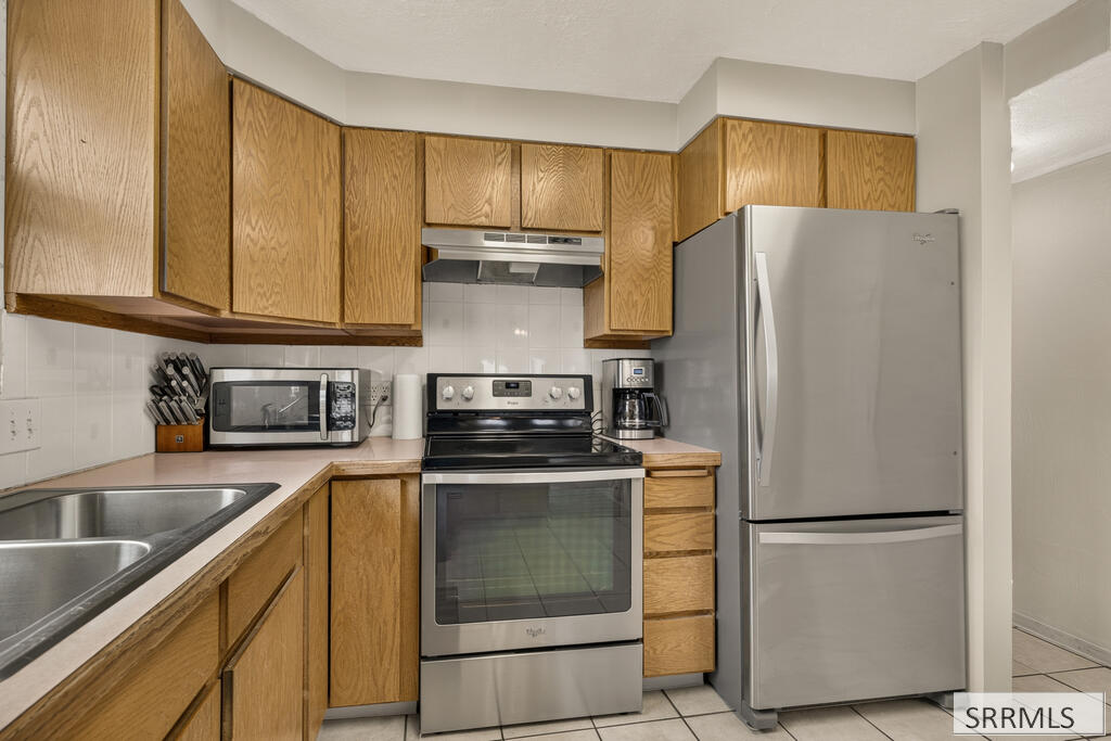 455 N 1800 E Property Photo 11