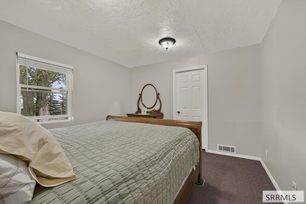 455 N 1800 E Property Photo 15