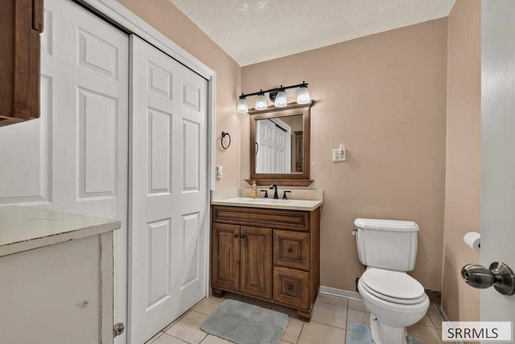 455 N 1800 E Property Photo 16