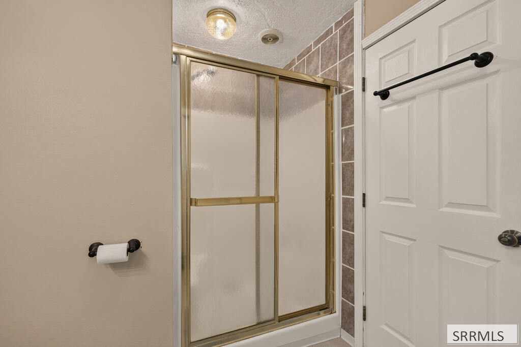 455 N 1800 E Property Photo 17