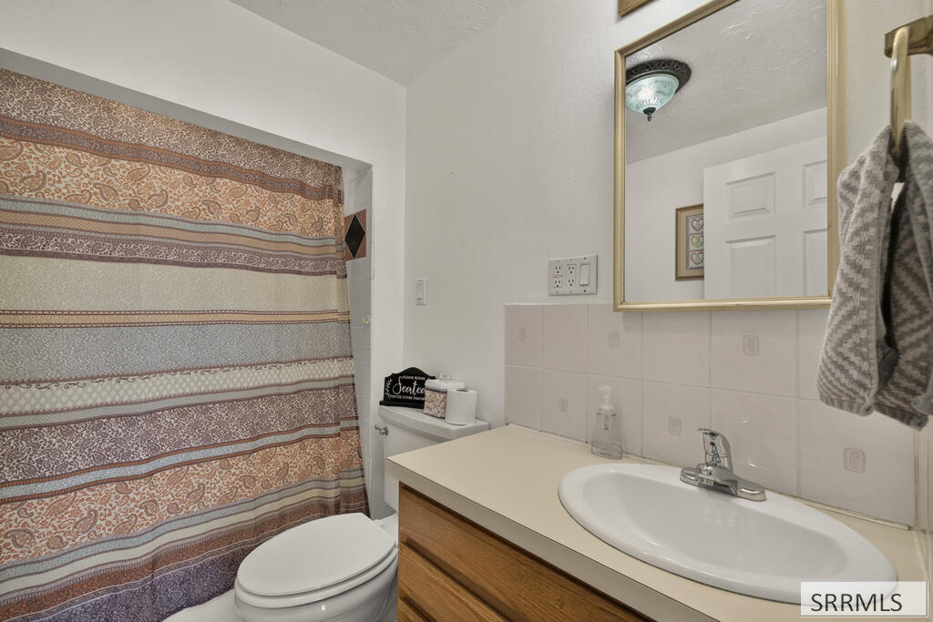 455 N 1800 E Property Photo 19