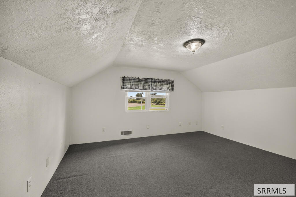 455 N 1800 E Property Photo 22