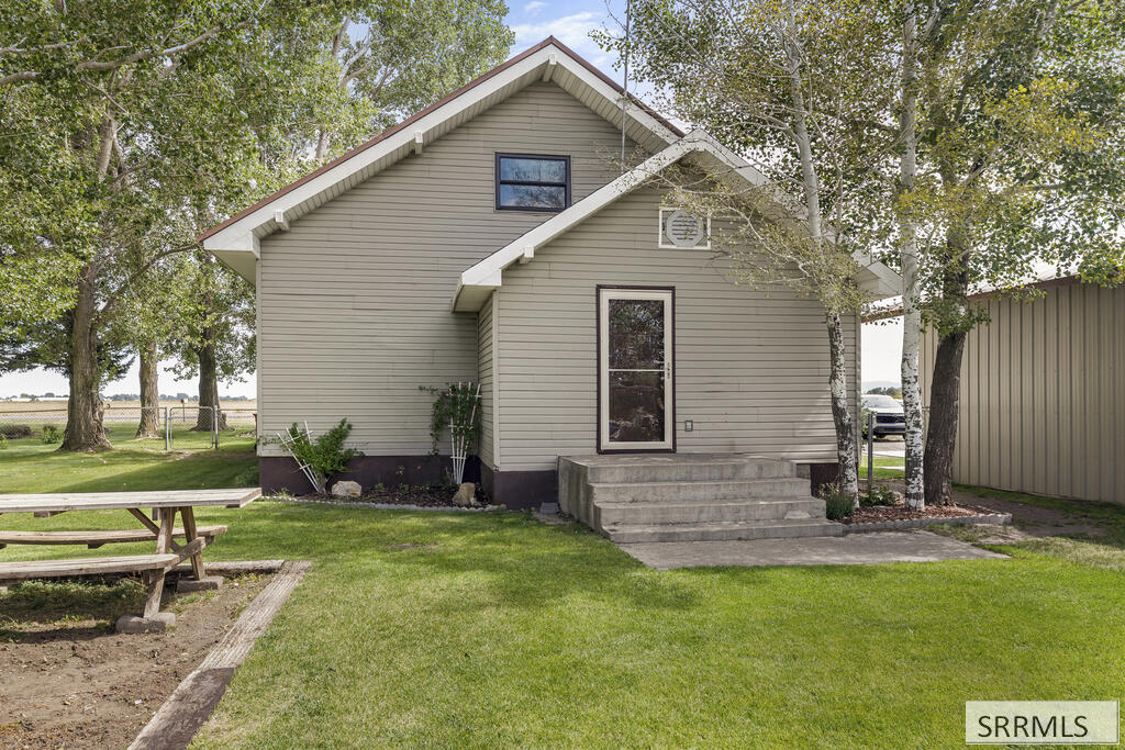 455 N 1800 E Property Photo 28