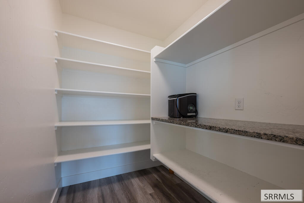 4802 Porter Drive Property Photo 3
