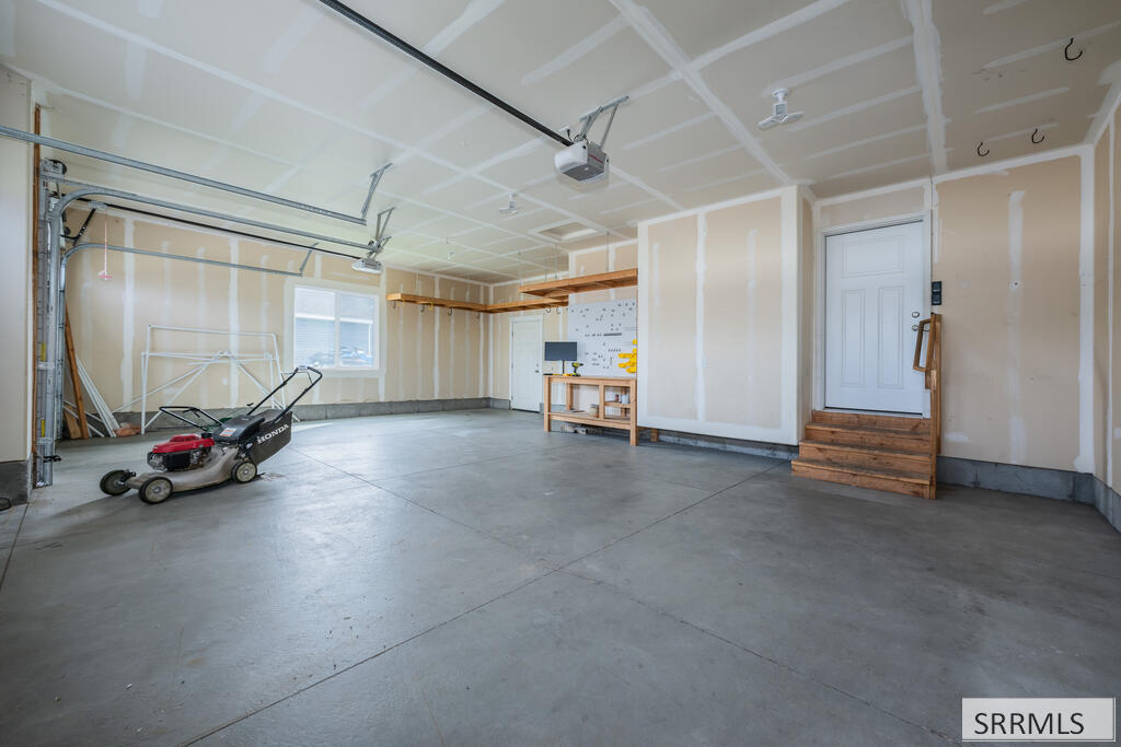 4802 Porter Drive Property Photo 11