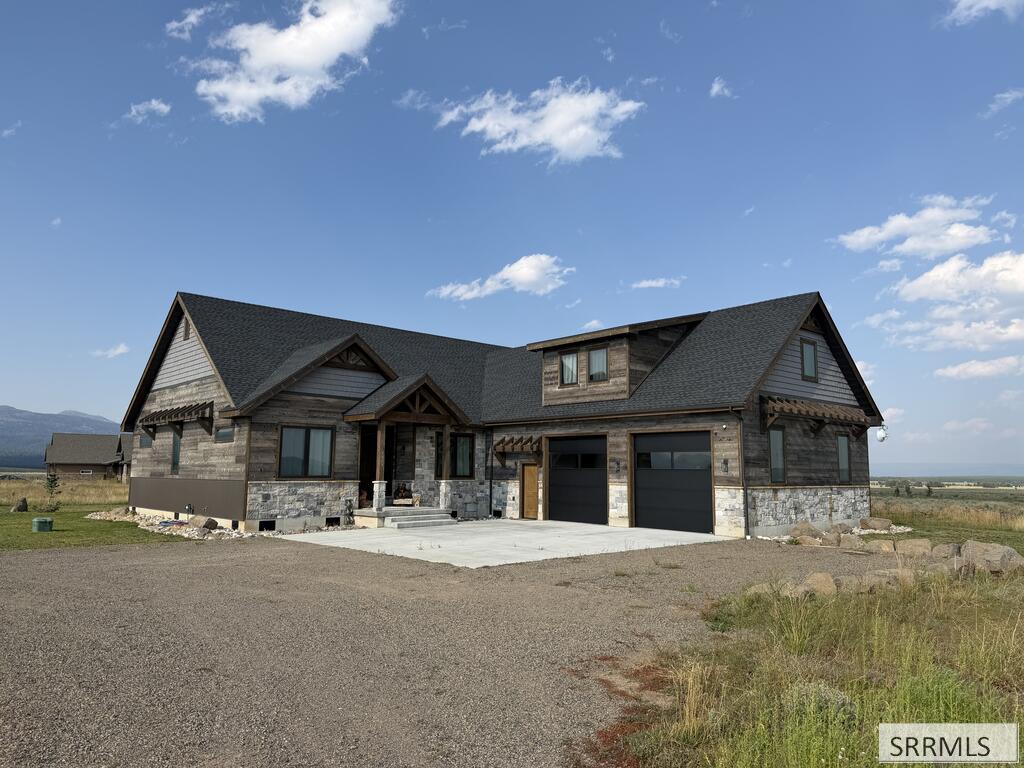 3363 Eagles View Road