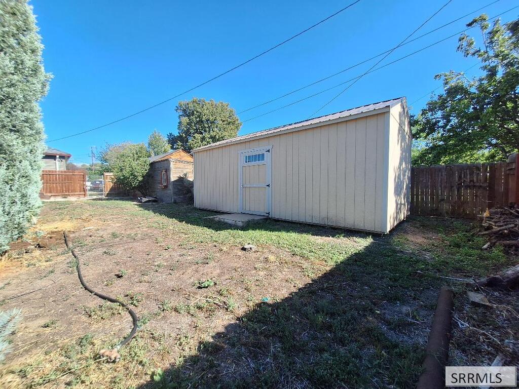 823 Randolph Ave Property Photo 6