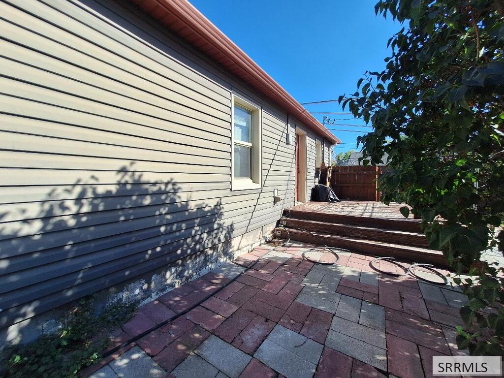 823 Randolph Ave Property Photo 8