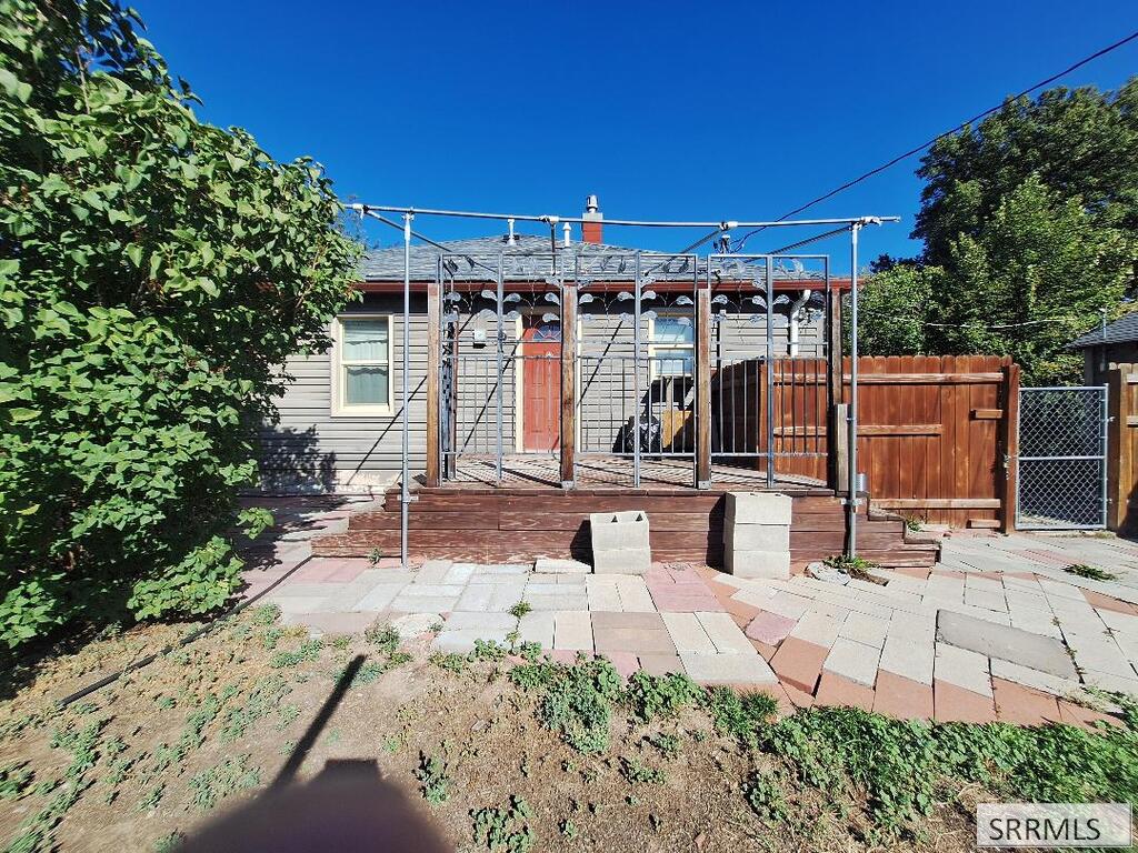 823 Randolph Ave Property Photo 9