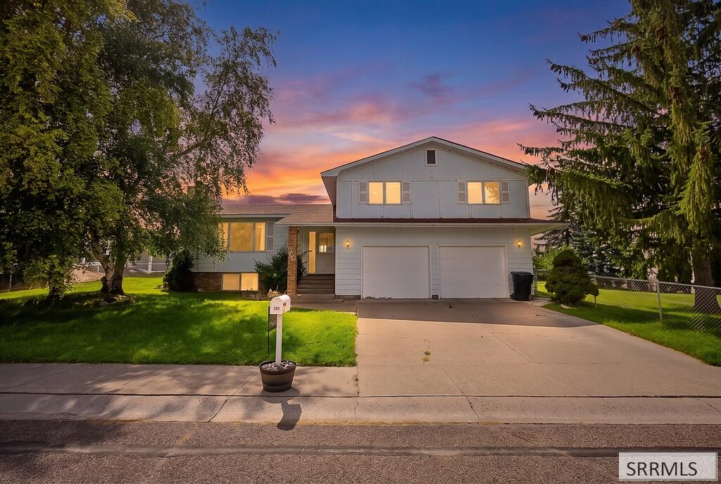 360 Autumn Way Property Photo 1