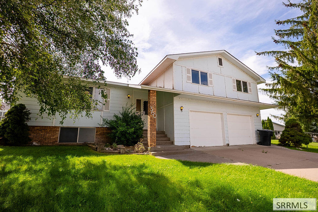 360 Autumn Way Property Photo 4