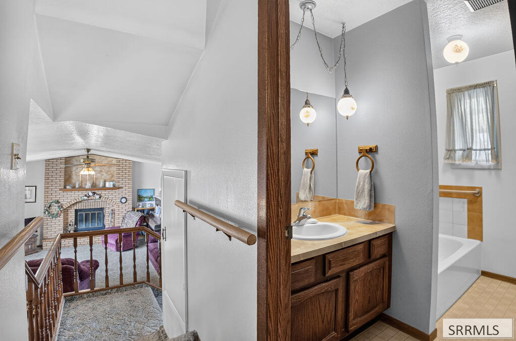 360 Autumn Way Property Photo 17