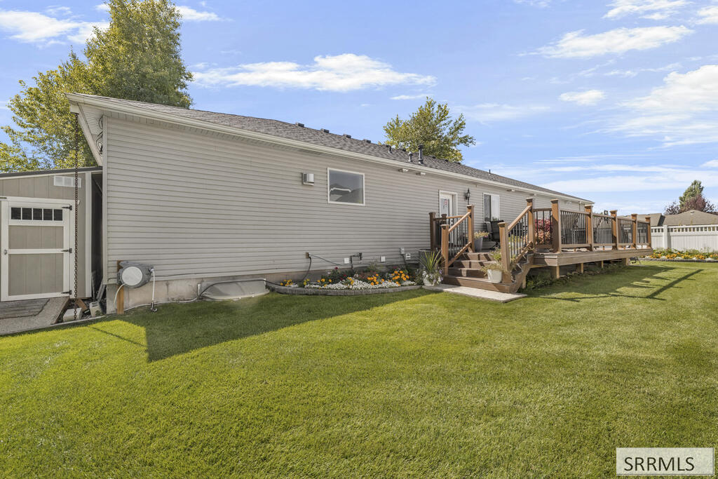 1253 Arrow Point Lane Property Photo 68
