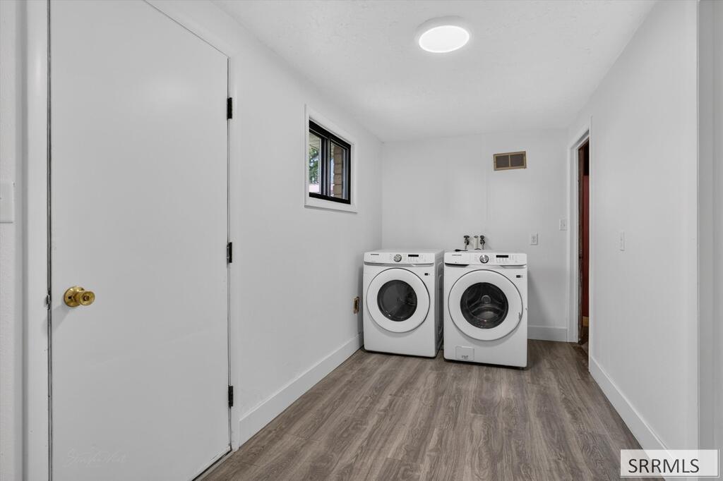 726 Curtis Street Property Photo 29