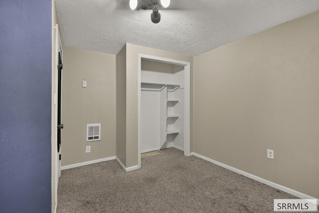 344 Alexander Blvd Property Photo 33