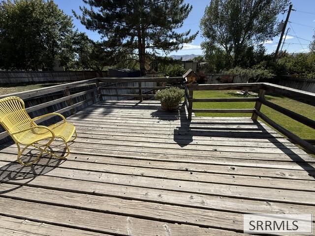 2333 Ada St Property Photo 22