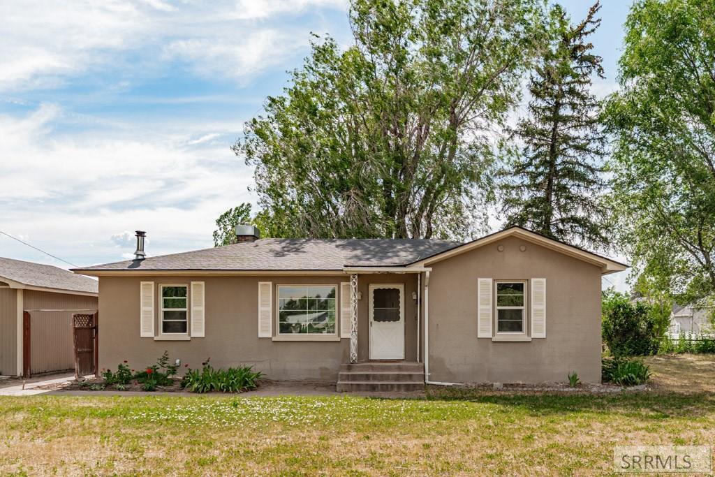 675 N 2880 E Property Photo 3
